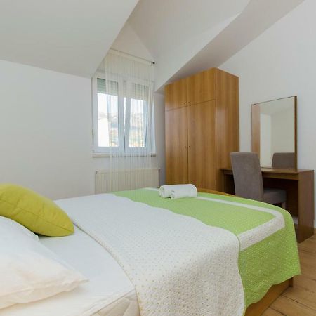 Apartmani Skelin***/**** Kaštela المظهر الخارجي الصورة