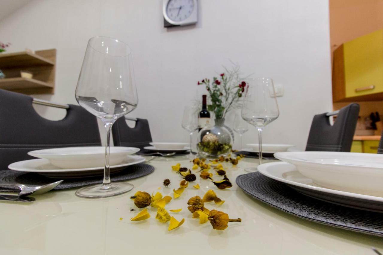 Apartmani Skelin***/**** Kaštela المظهر الخارجي الصورة