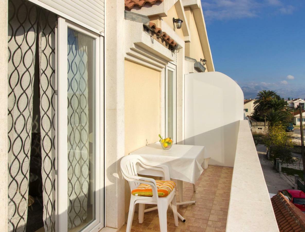 Apartmani Skelin***/**** Kaštela المظهر الخارجي الصورة