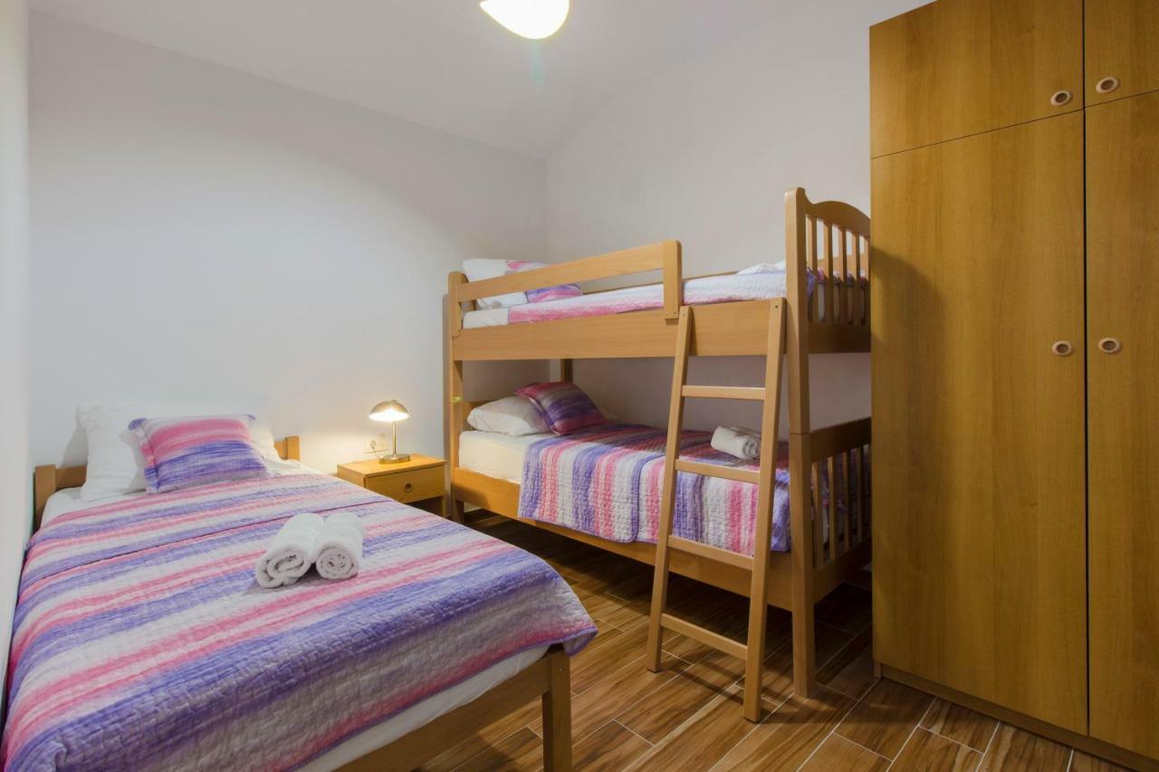 Apartmani Skelin***/**** Kaštela المظهر الخارجي الصورة