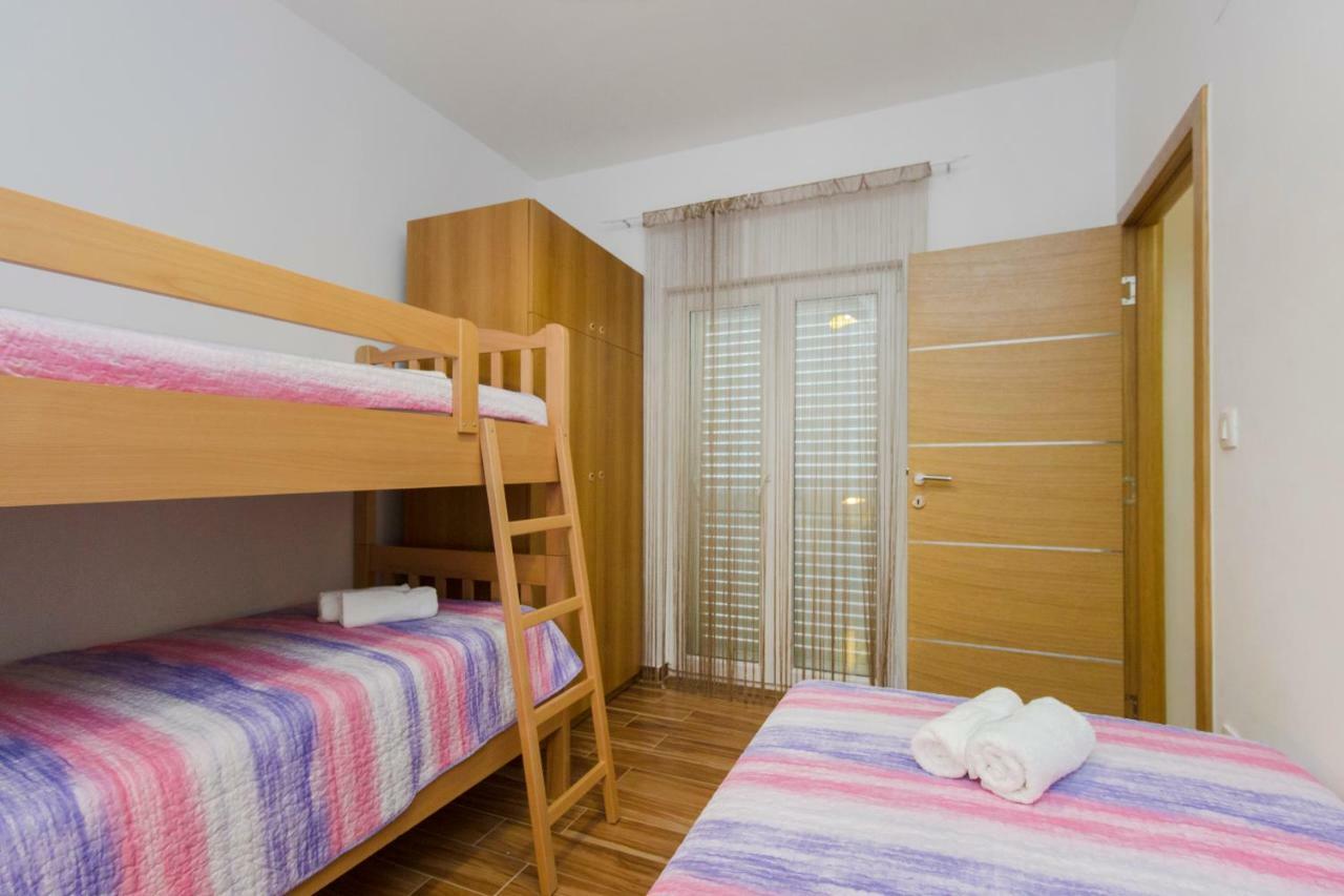 Apartmani Skelin***/**** Kaštela المظهر الخارجي الصورة